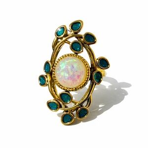 Vintage Style Green Leafs Statement Ring